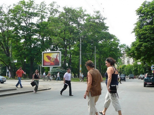 Скролл 4x3,  пр. К. Маркса - ул. Столярова (возле парка им.Глобы)
