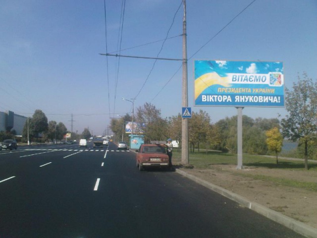Щит 6x3,  ул. Наб.Заводская, в районе оп.№218 (напротив Pit Stop)