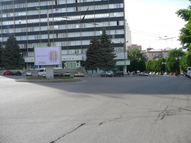 Скролл 4x3,  ул. Ворошилова - пл. Шевченко
