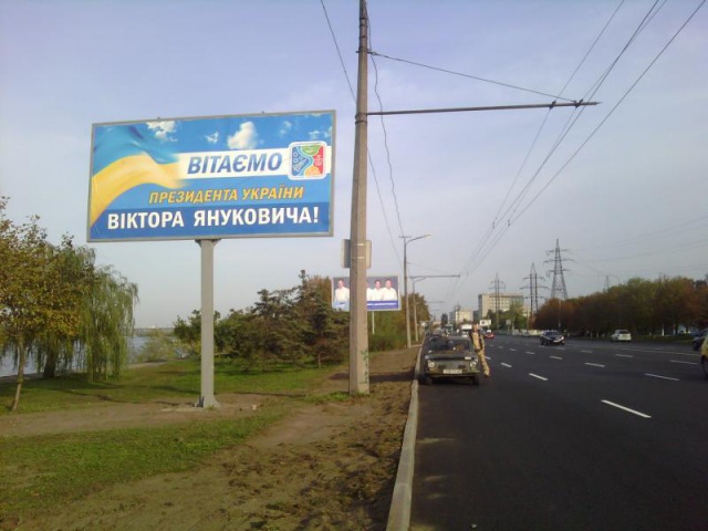 Щит 6x3,  ул. Наб.Заводская, в районе оп.№218 (напротив Pit Stop)