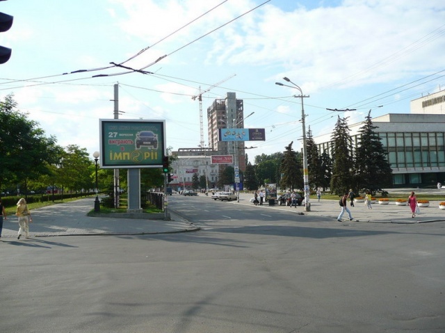 Скролл 4x3,  пр. К. Маркса - ул. Серова