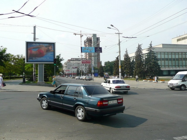 Скролл 4x3,  пр. К. Маркса - ул. Серова